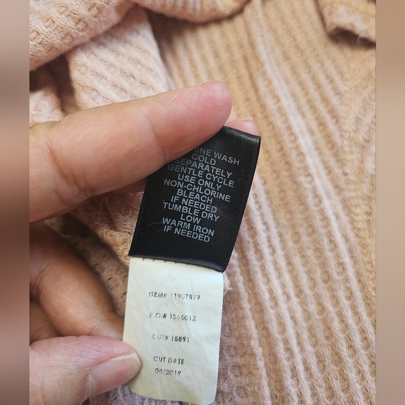 Torrid Waffle Knit Blouse Pink Ties Up In The Front Size 00. - Picture 11 of 12